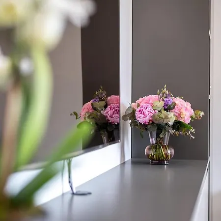 Le Coq Charlene - Monaco At 50m *